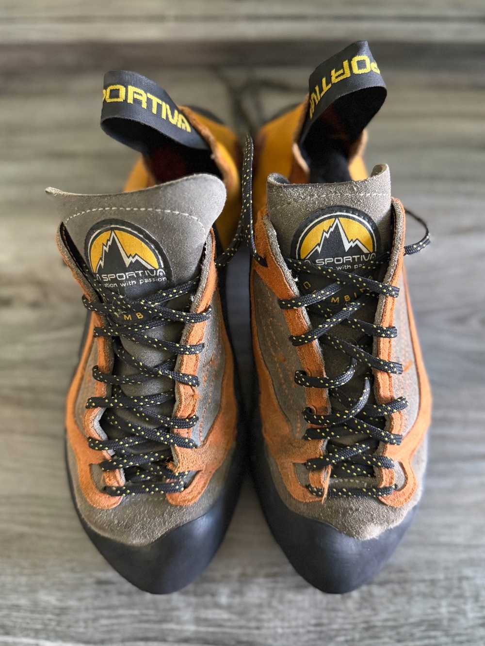 40.5 La Sportiva Women's Rock Climbing Shoes